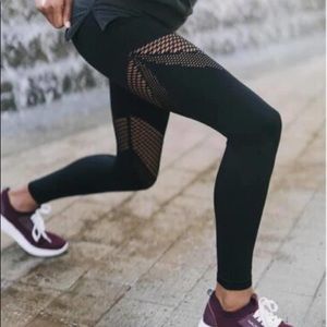 Zyia Black Performance Hi-Rise 7/8 24”